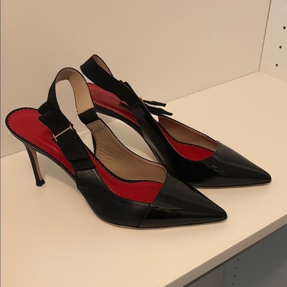 Carolina Herrera INSIGNIA BOW PATENT LEATHER SLINGBACK PUMPS - Picture 1 of 2